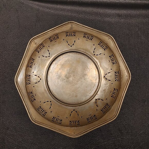 Vintage VBC NS 2388 Silverplate Dish Tray with Cutout Patterns - Picture 3 of 6